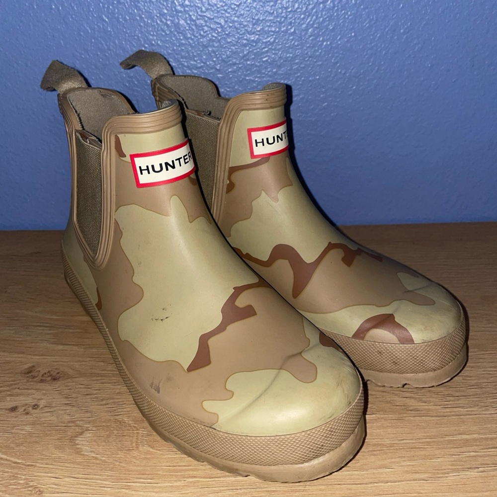 Hunter Chelsea Rubber Boots, Camo Desert Size 6
